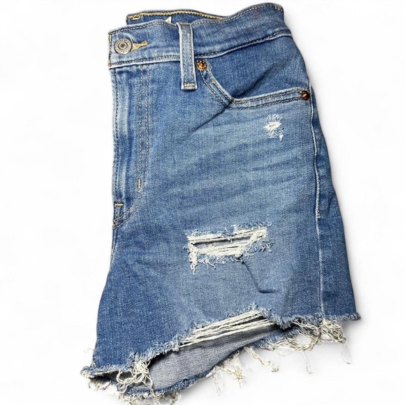 Levi’s high rise shorts - Picture 5 of 5